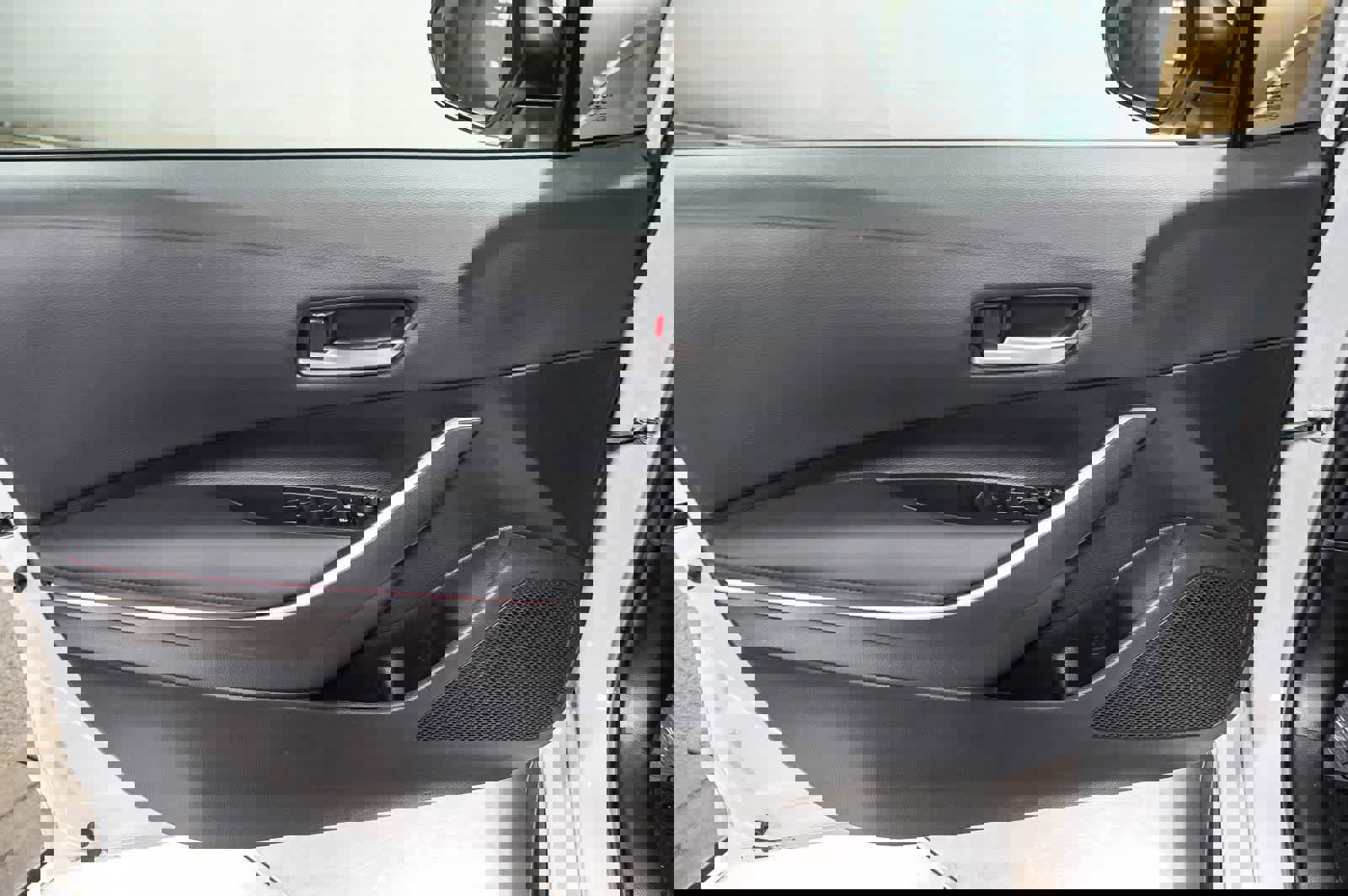 Certified 2025 Toyota Corolla SE w/ Convenience Package image 22