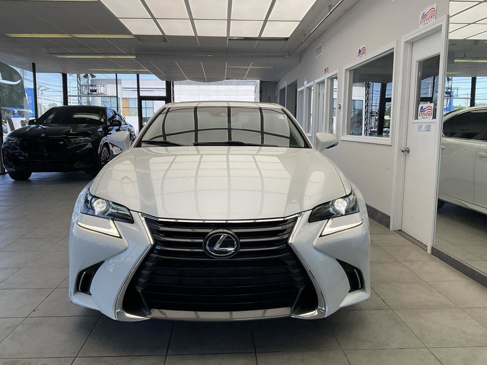 Used 2017 Lexus GS 350 AWD w/ Preferred Accessory Package image 2