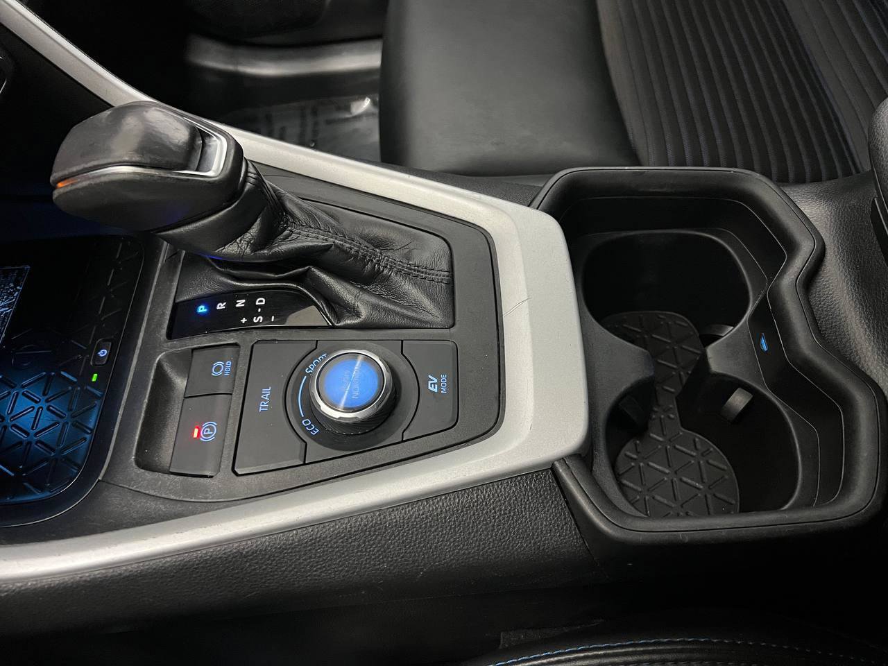 Used 2021 Toyota RAV4 XSE image 20