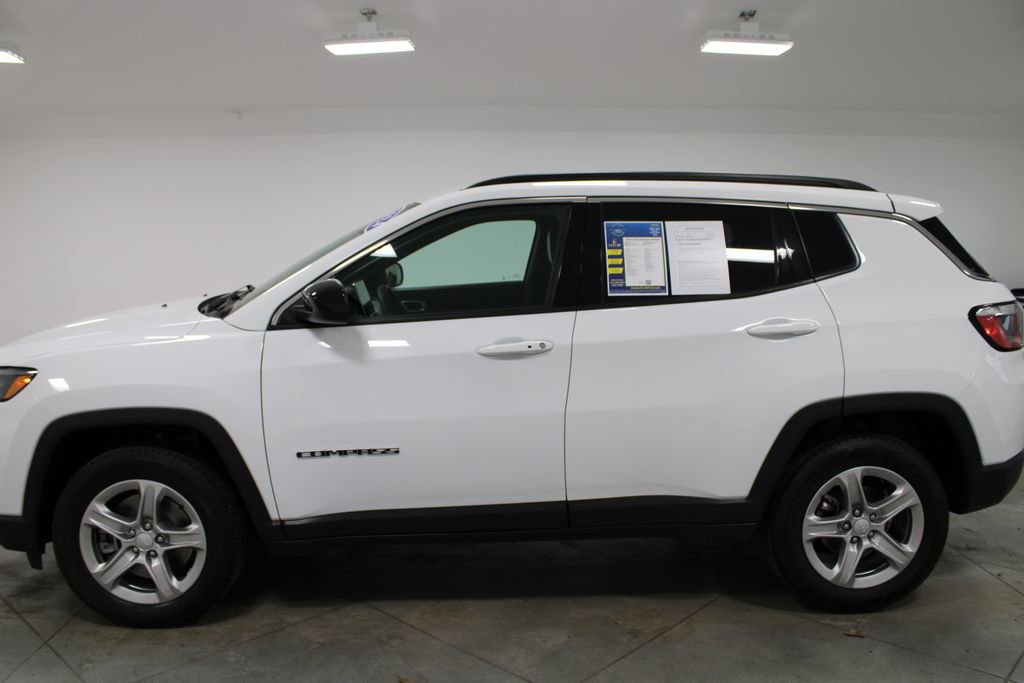 Used 2024 Jeep Compass Latitude image 6
