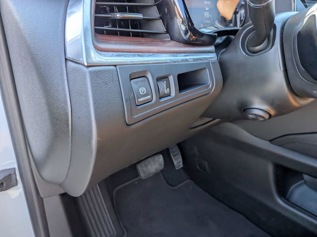Certified 2024 Cadillac XT5 Premium Luxury FWD image 12