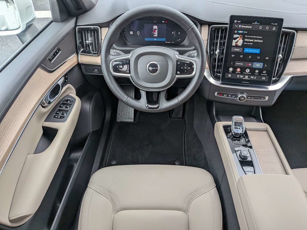 Certified 2026 Volvo XC90 B5 Plus w/ Protection Package Premier AWD/4WD image 21