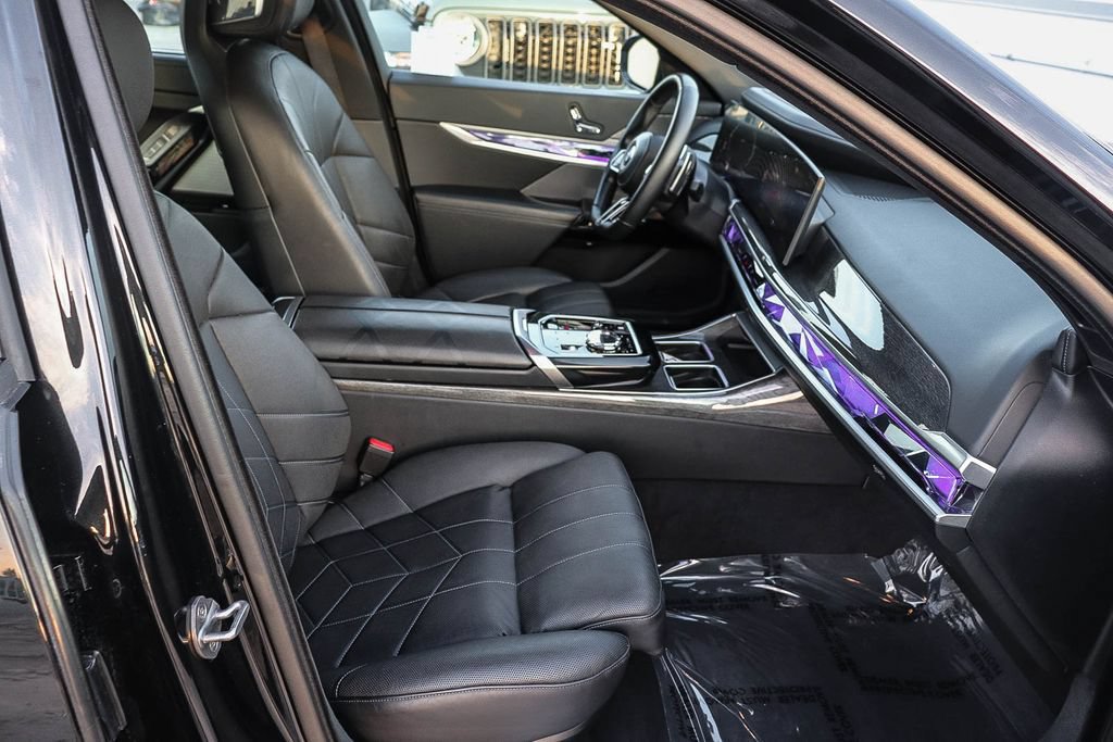 Used 2024 BMW 740i RWD image 19