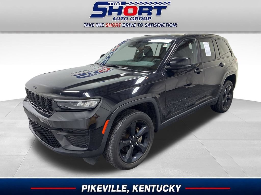 Used 2023 Jeep Grand Cherokee Altitude AWD/4WD image 1