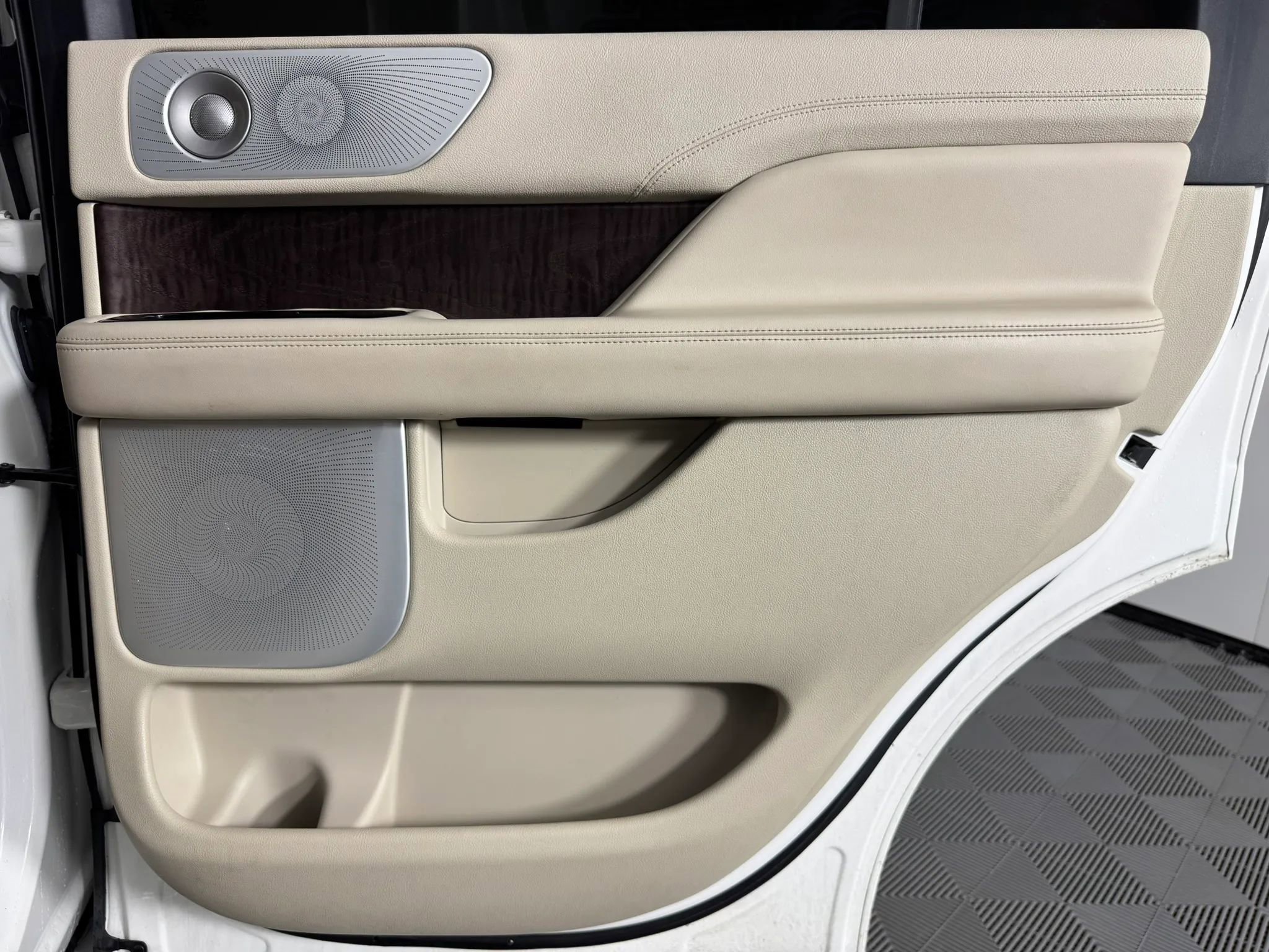 Used 2021 Lincoln Navigator Reserve w/ Luxury Package image 51