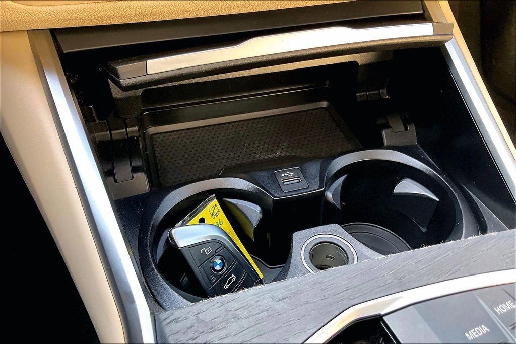 Used 2023 BMW 330e image 32