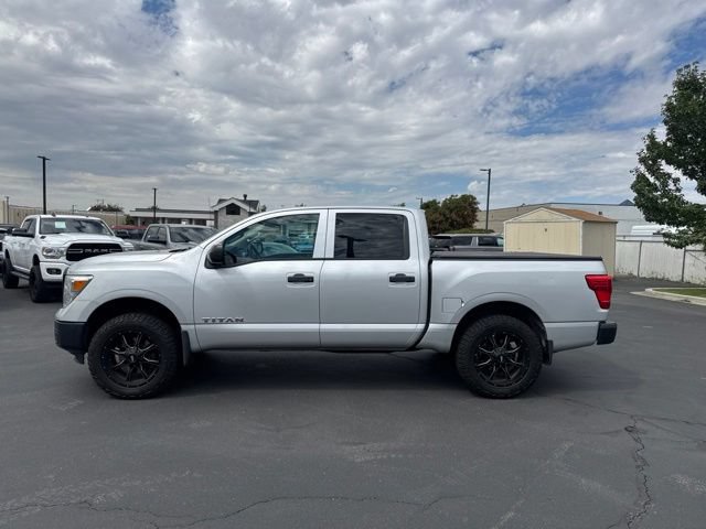 Used 2017 Nissan Titan S AWD/4WD image 4