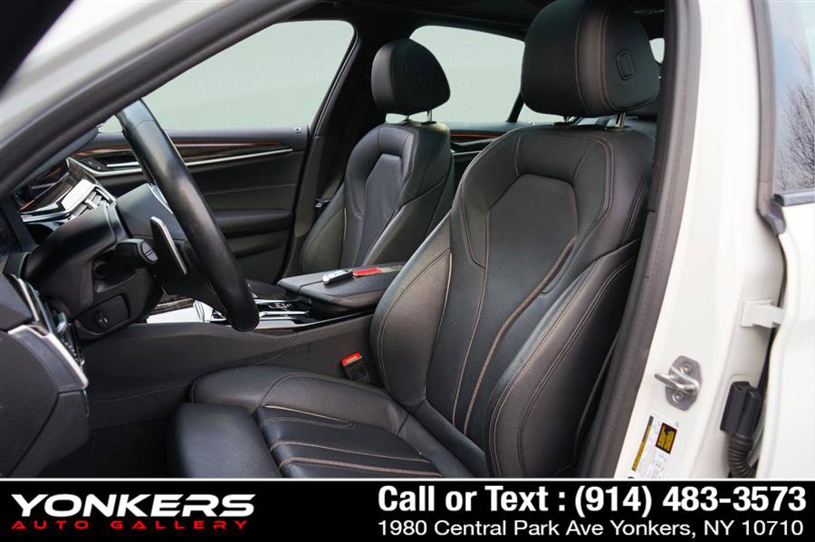 Used 2022 BMW 540i xDrive w/ M Sport Package image 25