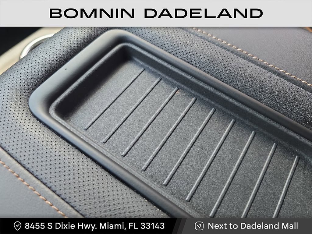 Used 2023 GMC Yukon AT4 w/ Technology Package image 29