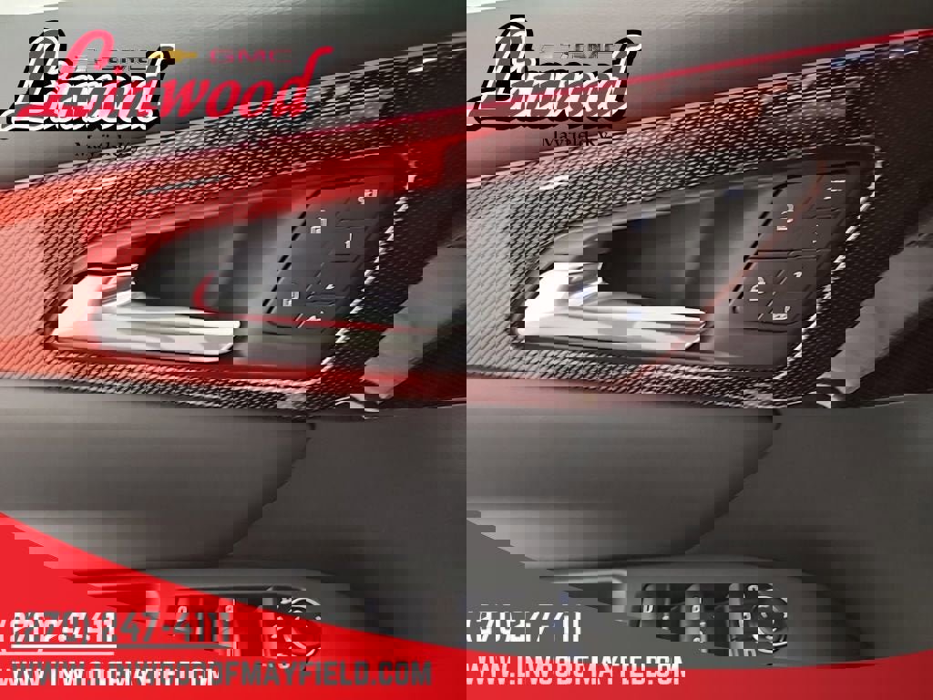 New 2026 Chevrolet Traverse RS image 18