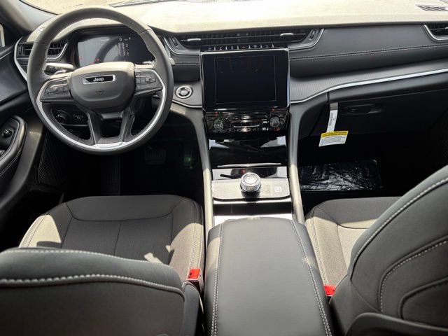 New 2026 Jeep Grand Cherokee Laredo X AWD/4WD image 31