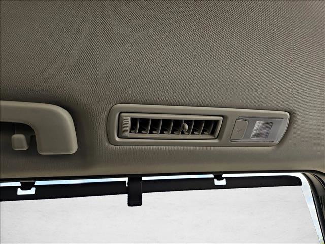 Used 2025 Toyota Grand Highlander FWD image 17