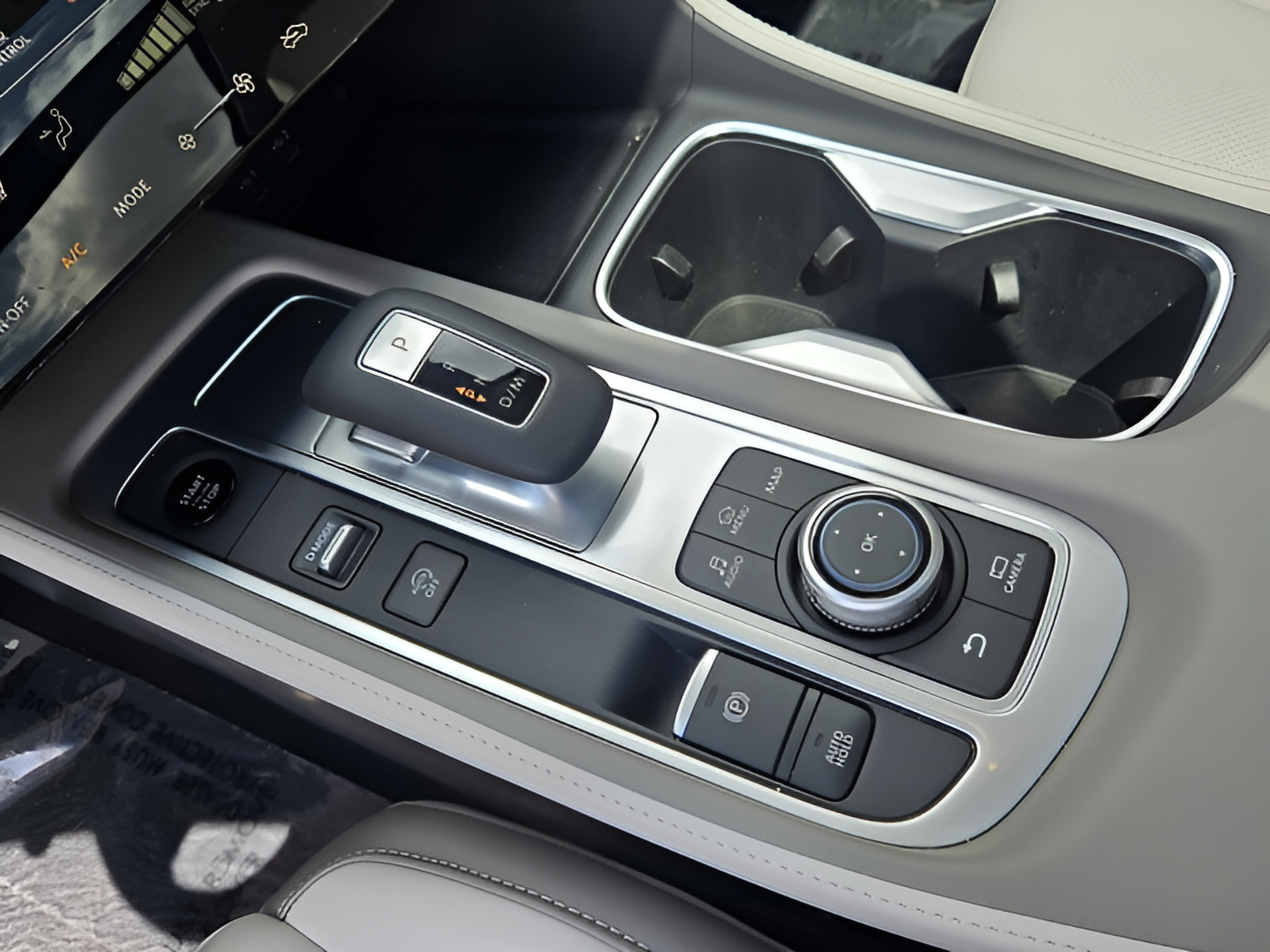Used 2026 INFINITI QX60 Luxe w/ Cargo Package FWD image 18