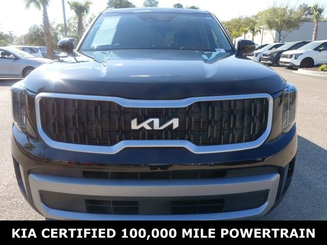 Used 2023 Kia Telluride EX w/ EX Captain's Chair Package image 2