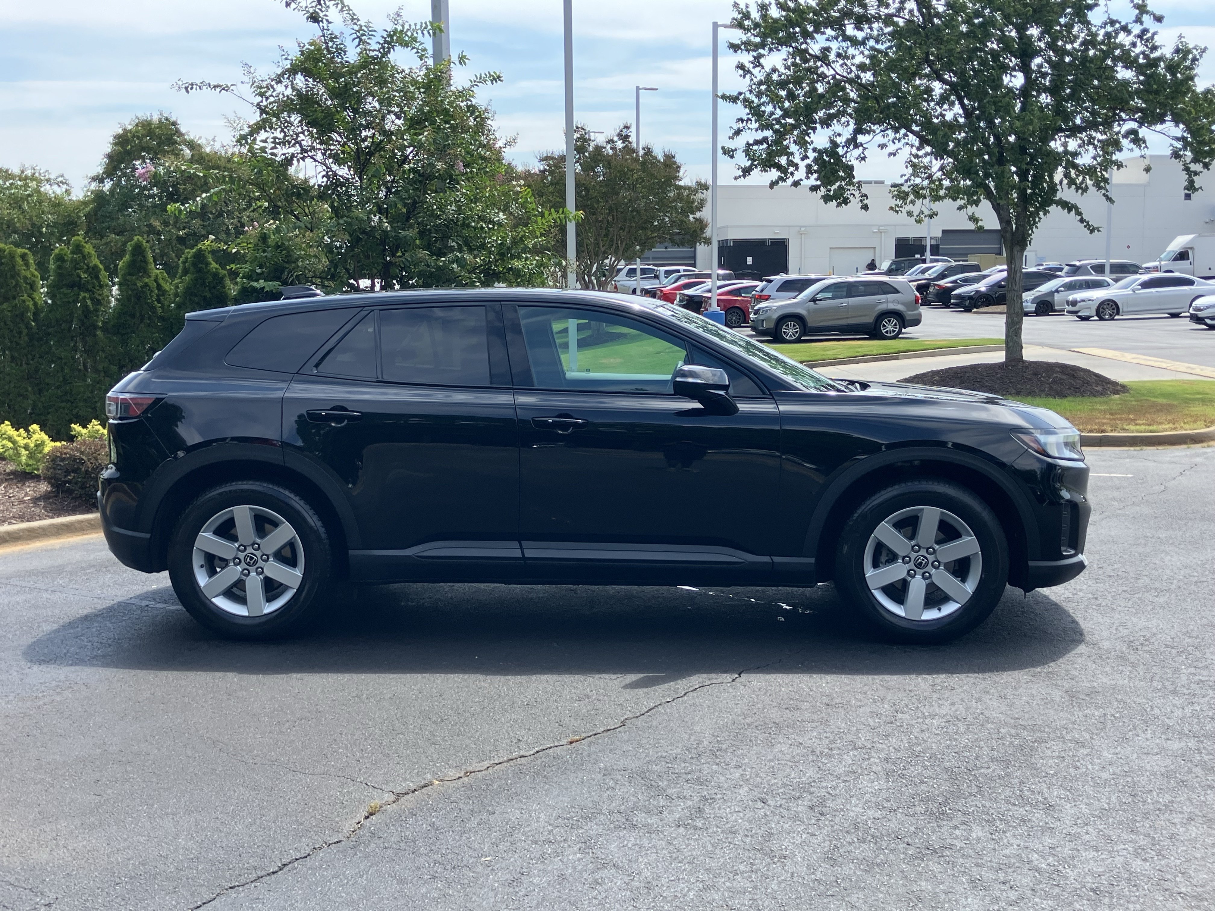 Used 2024 Honda Prologue EX image 11