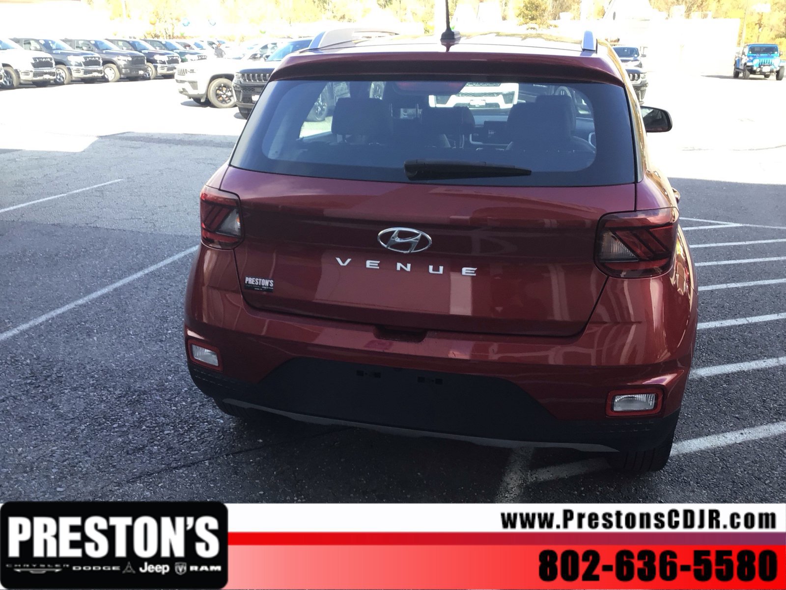 Used 2024 Hyundai Venue Limited FWD image 4