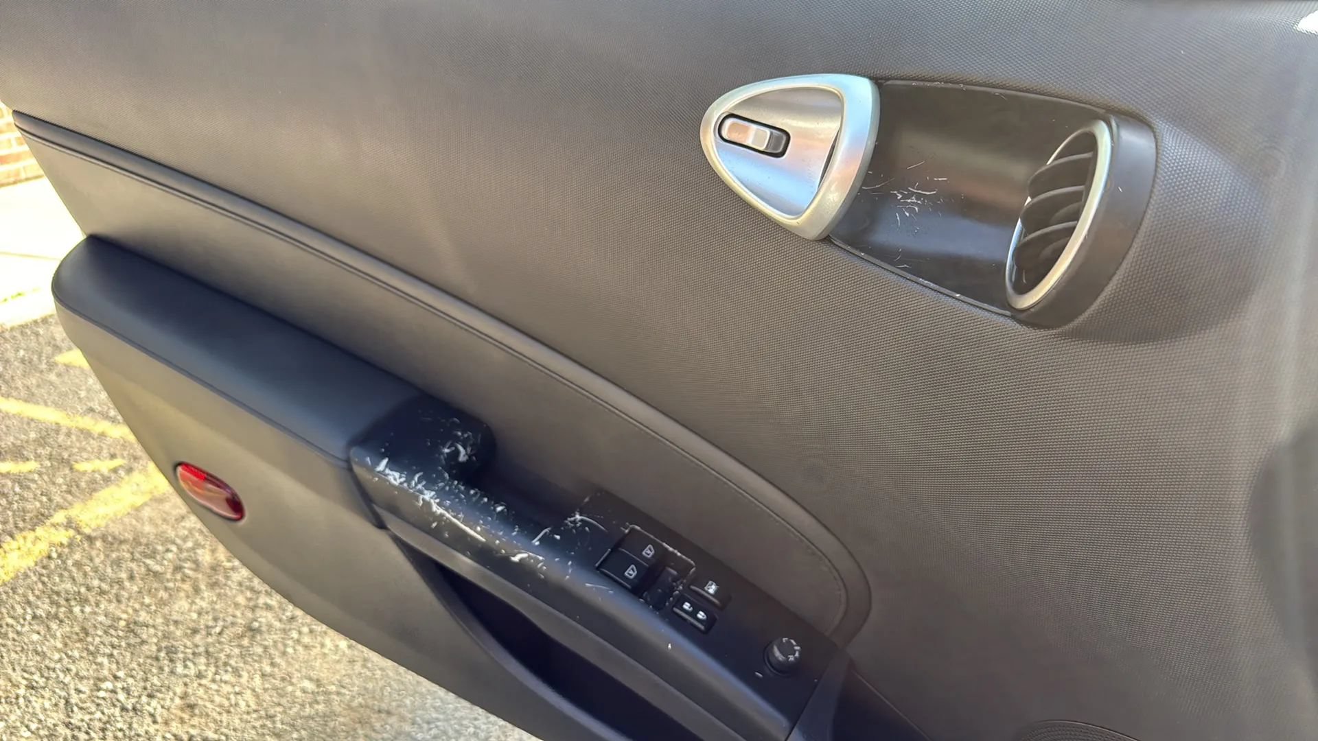 Used 2007 Nissan 350Z Touring RWD image 14