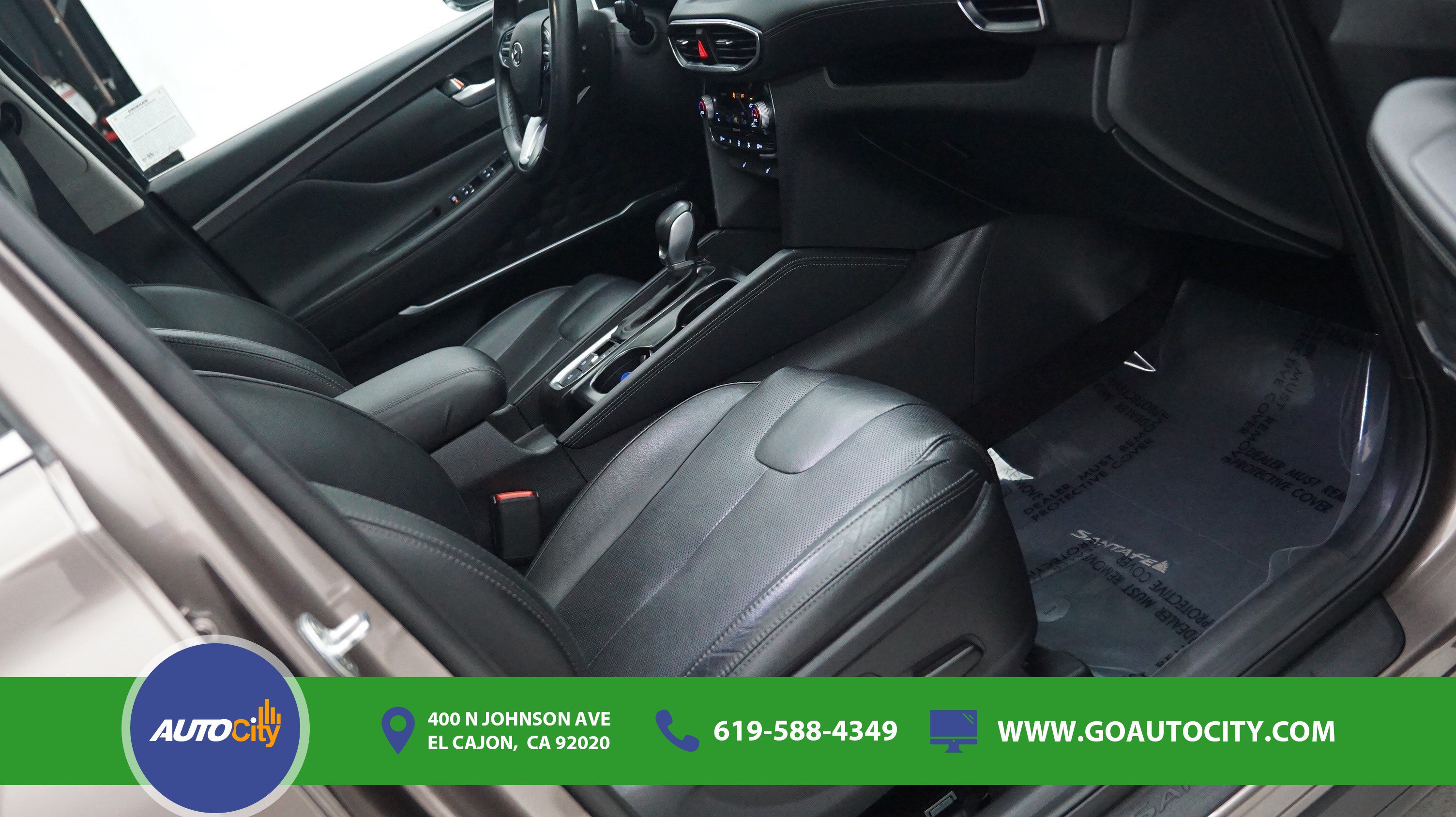 Used 2020 Hyundai Santa Fe SEL w/ Convenience + Premium Package FWD image 8