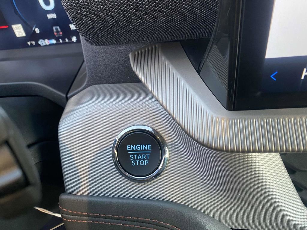 New 2025 Ford Explorer Active image 24