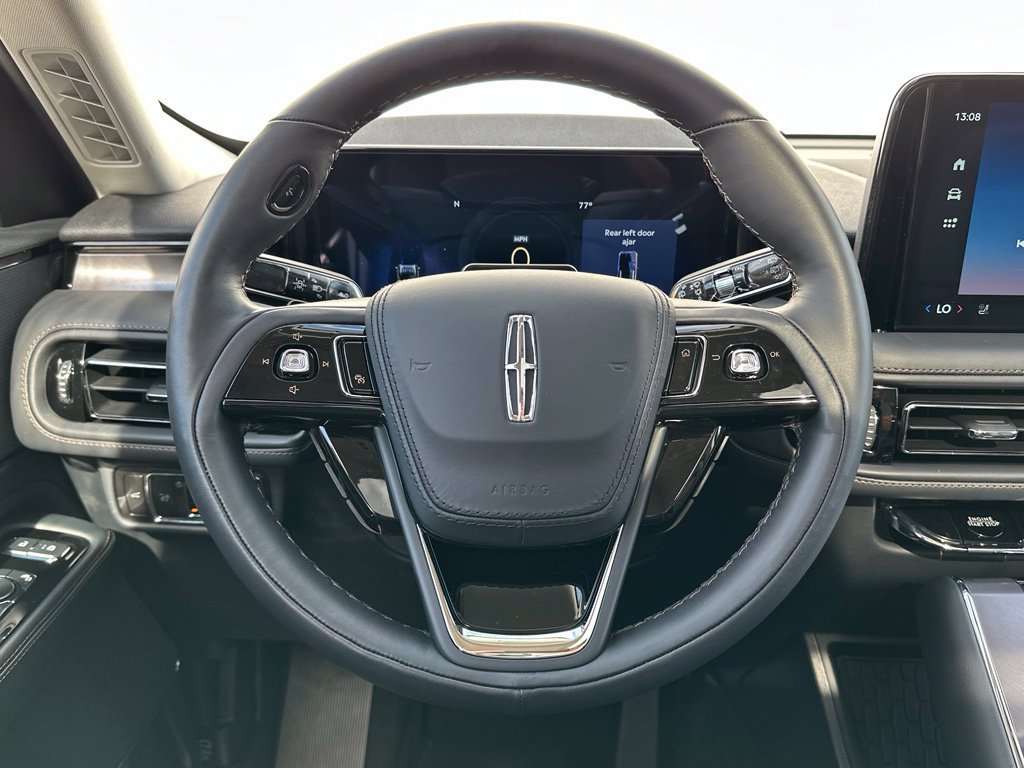 New 2027 Lincoln Aviator AWD image 8