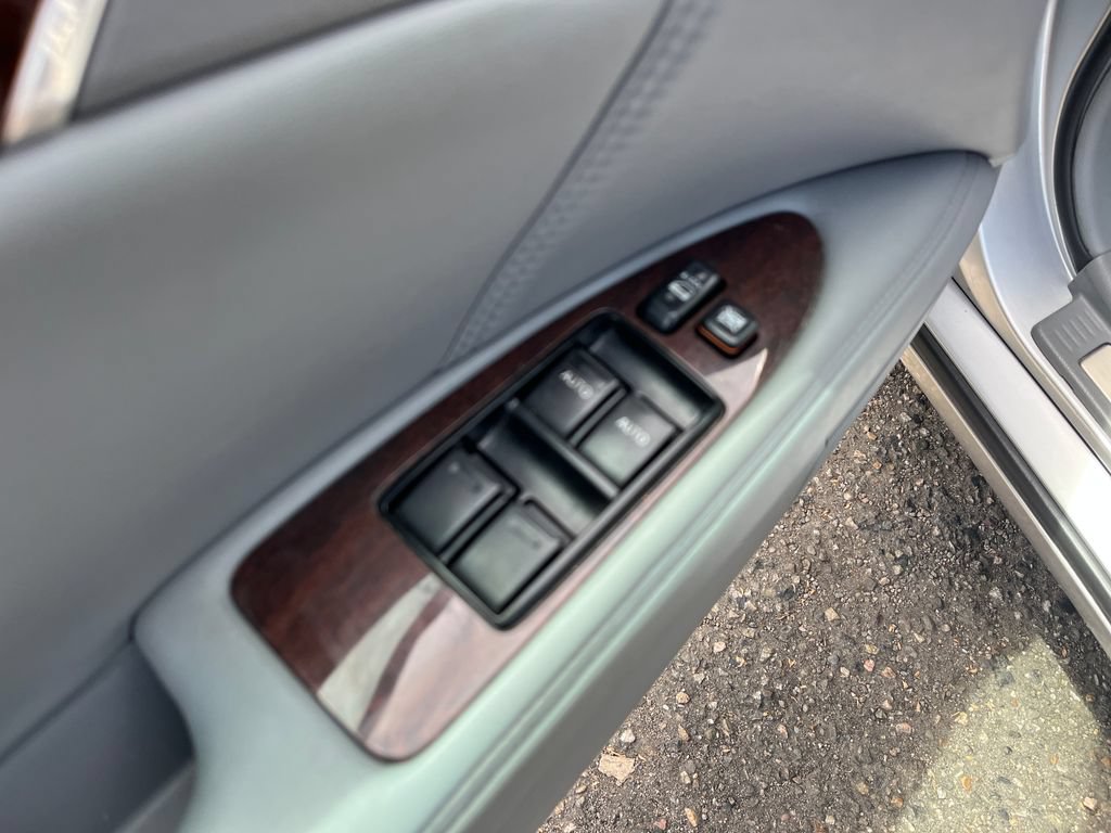 Used 2009 Toyota Avalon Limited FWD image 12