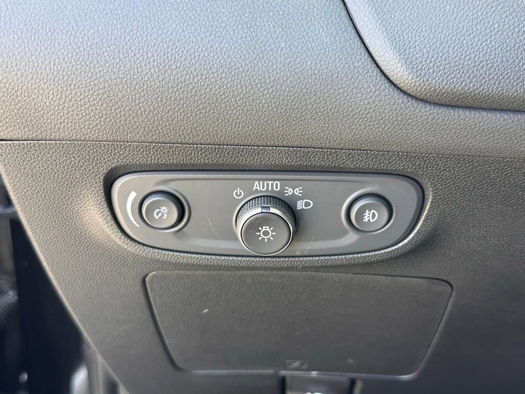 Used 2023 Buick Encore GX Select image 33