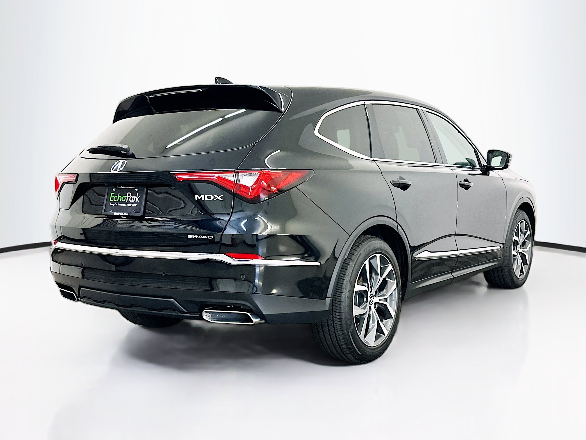 Used 2023 Acura MDX SH-AWD w/ Technology Package image 9