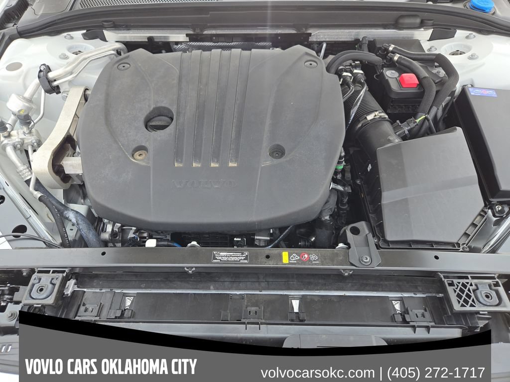 Certified 2026 Volvo V60 B5 Cross Country Plus w/ Climate Package AWD/4WD image 33