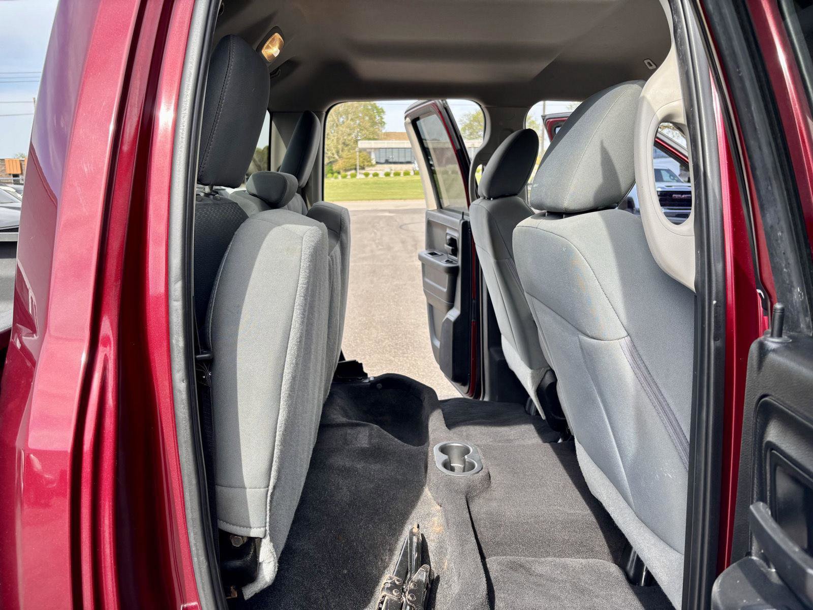 Used 2019 RAM 1500 Express w/ Express Value Package AWD/4WD image 14