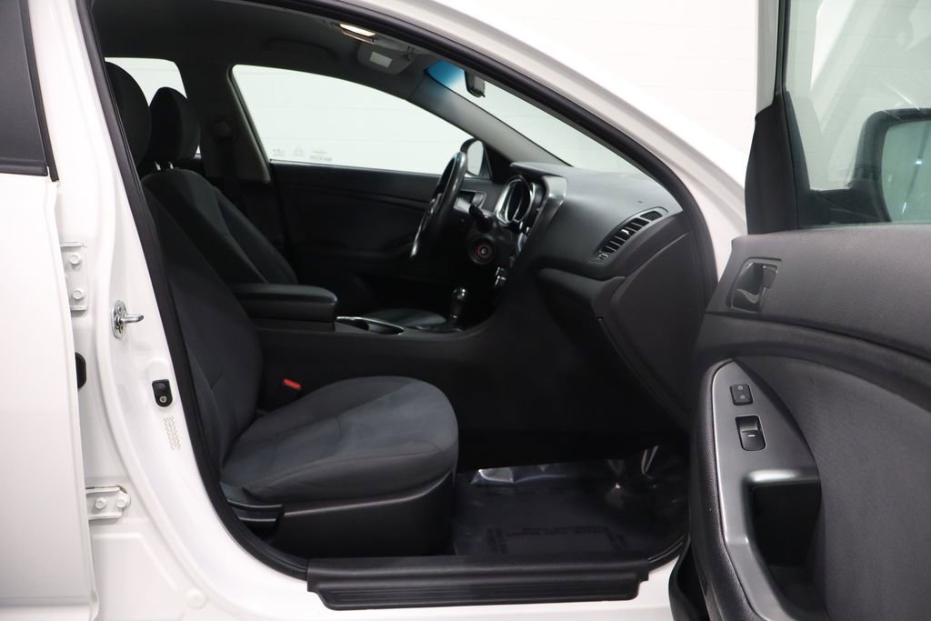 Used 2015 Kia Optima LX image 15