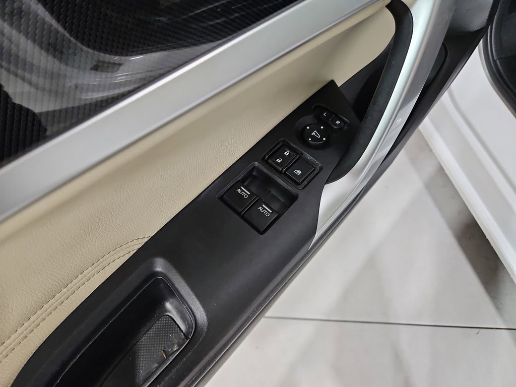 Used 2015 Honda Accord EX-L image 11