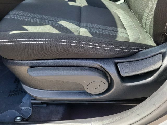 Certified 2024 Hyundai Venue SEL FWD image 17