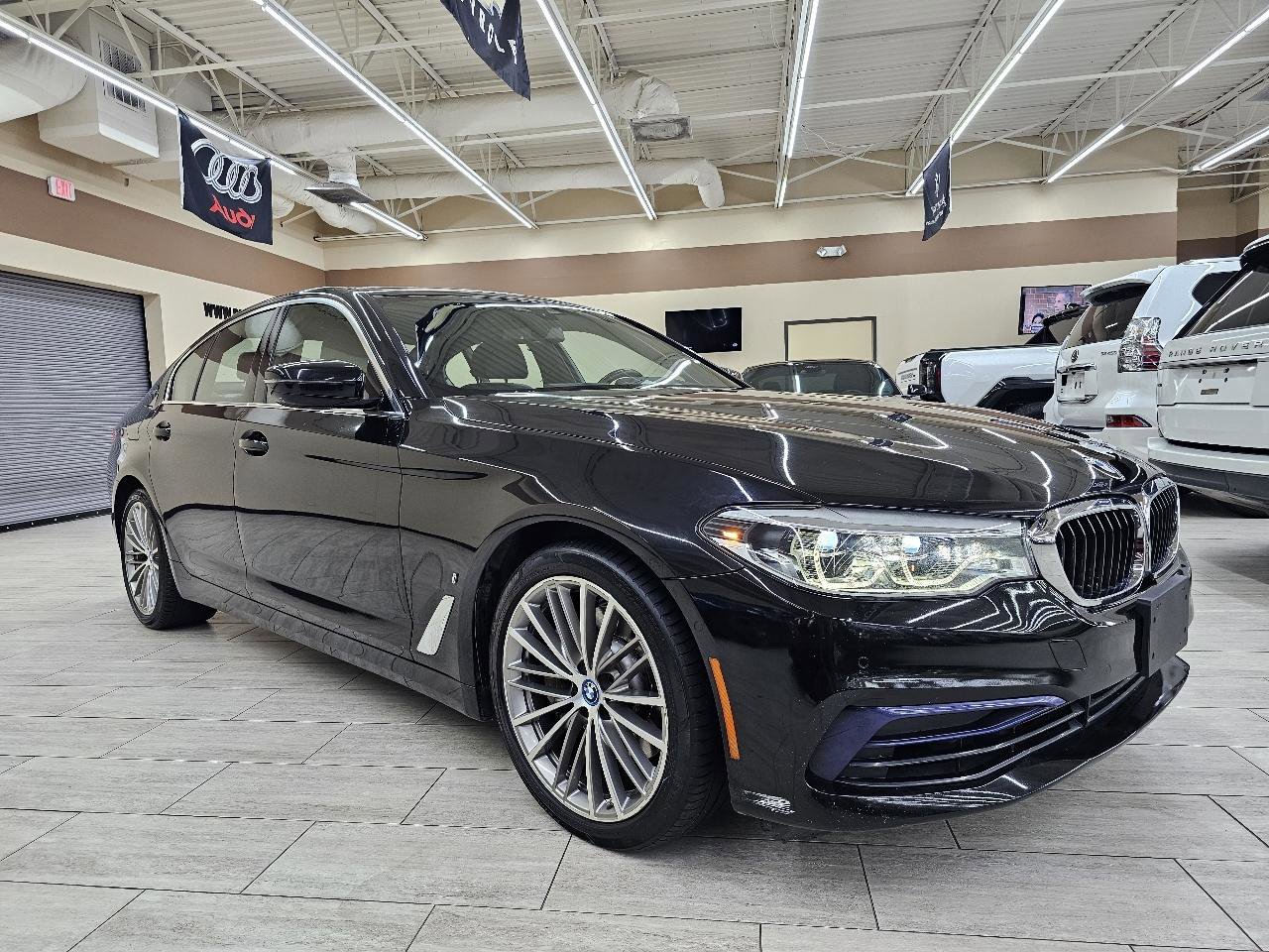 Used 2019 BMW 530e w/ Premium Package image 5
