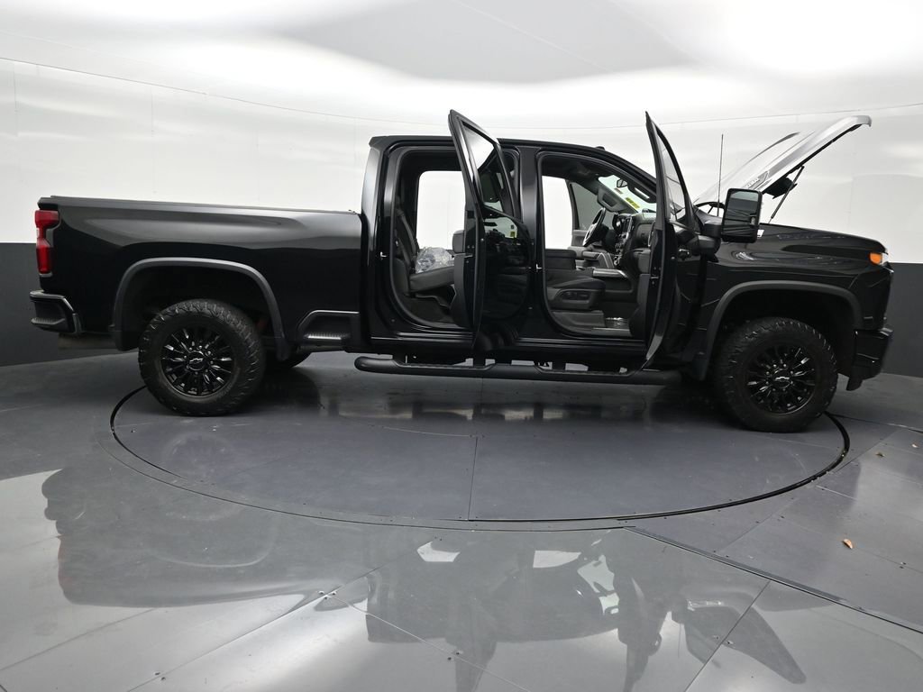 Used 2023 Chevrolet Silverado 2500 LTZ w/ LTZ Plus Package image 33
