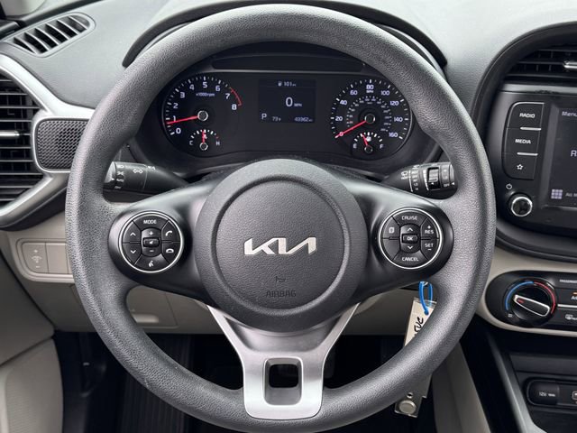 Used 2022 Kia Soul LX FWD image 12