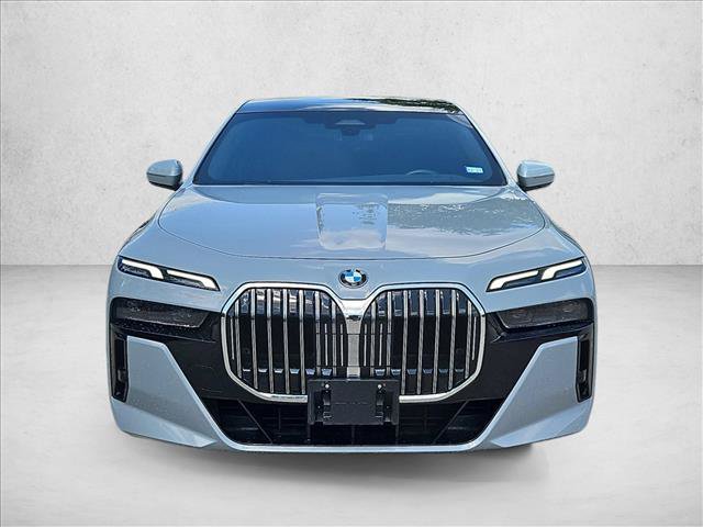 Used 2024 BMW 740i xDrive AWD/4WD image 2