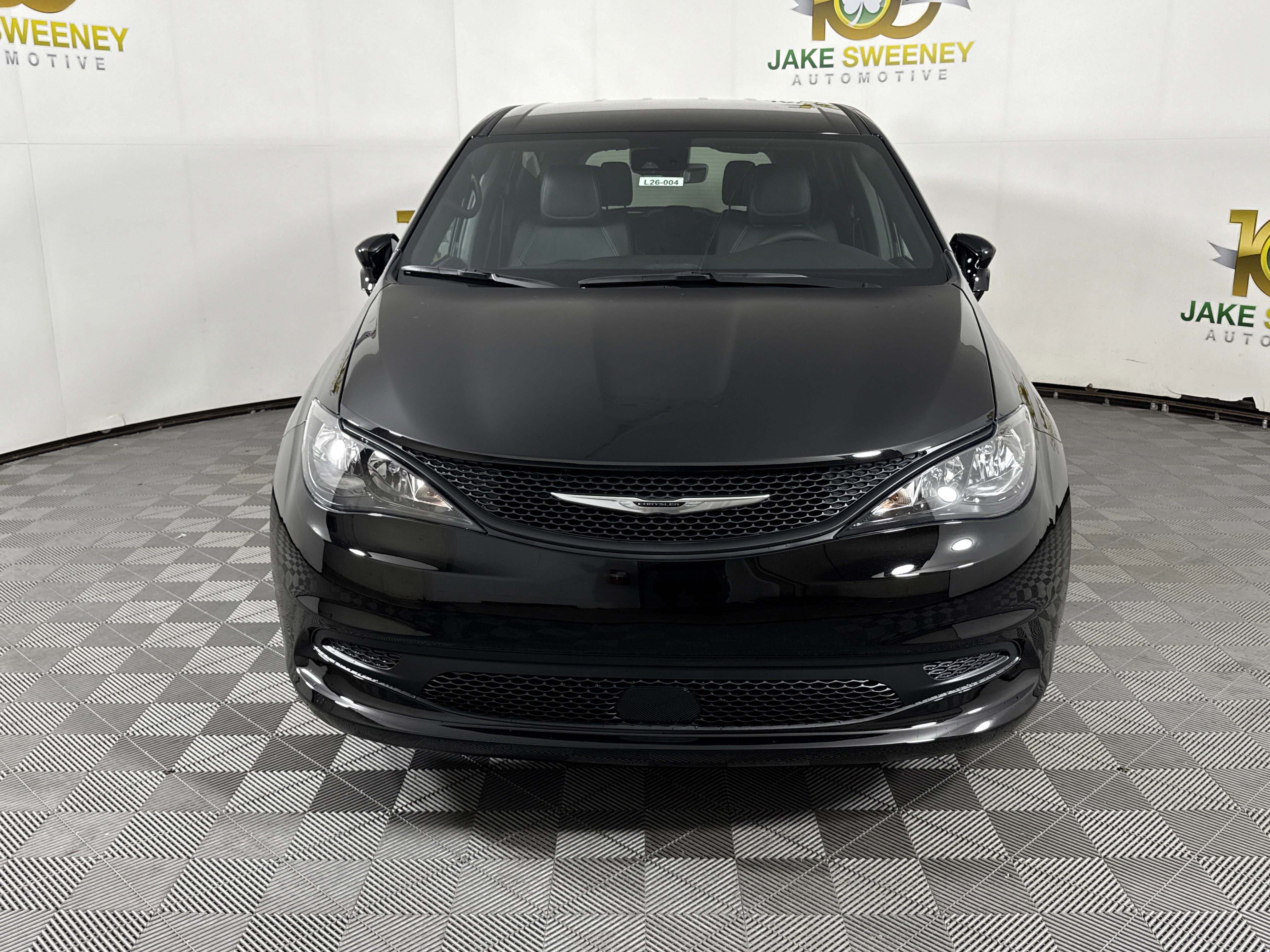 New 2026 Chrysler Voyager LX image 3