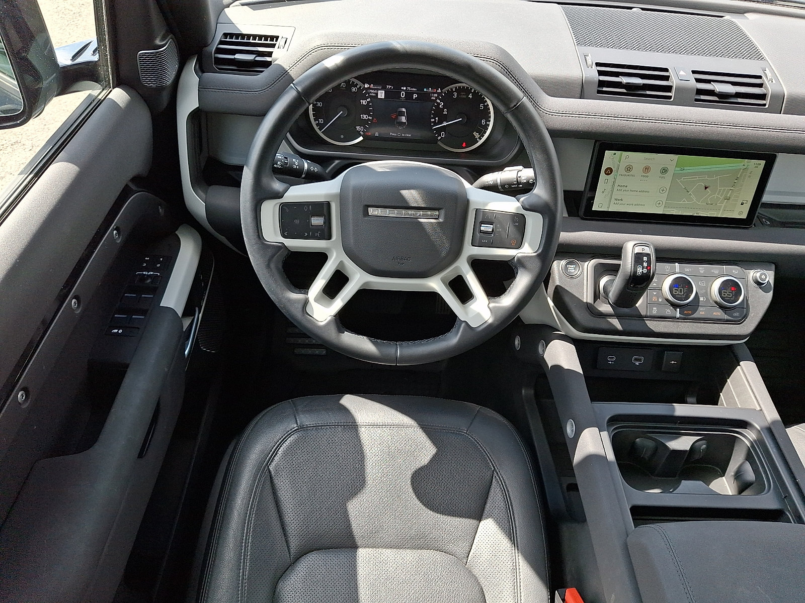 Used 2023 Land Rover Defender 110 SE AWD/4WD image 4