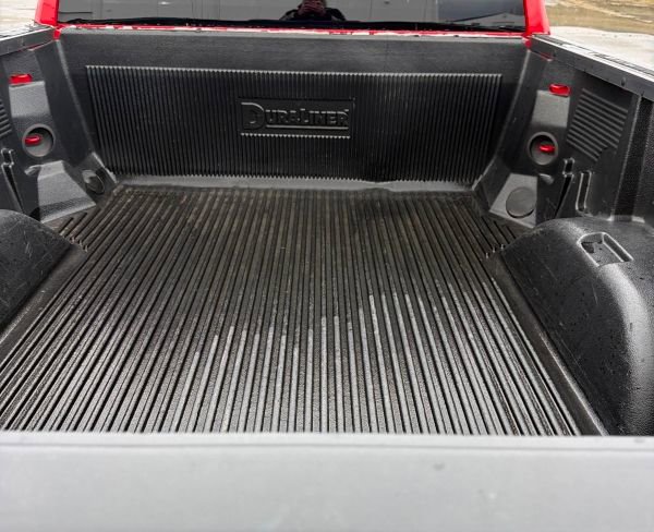 Used 2024 Chevrolet Silverado 1500 LT image 8