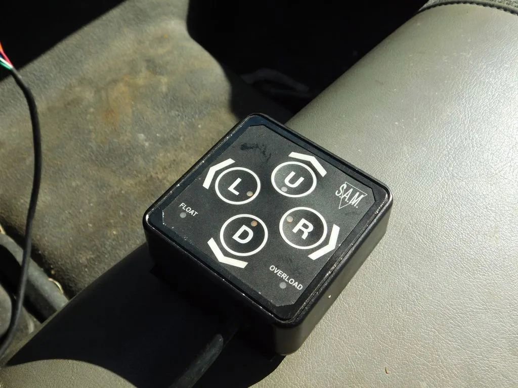 Used 2004 Ford F250 XL image 12