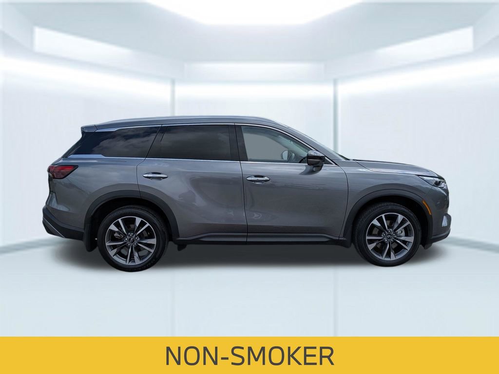 Used 2023 INFINITI QX60 Luxe w/ Cargo Package FWD image 8
