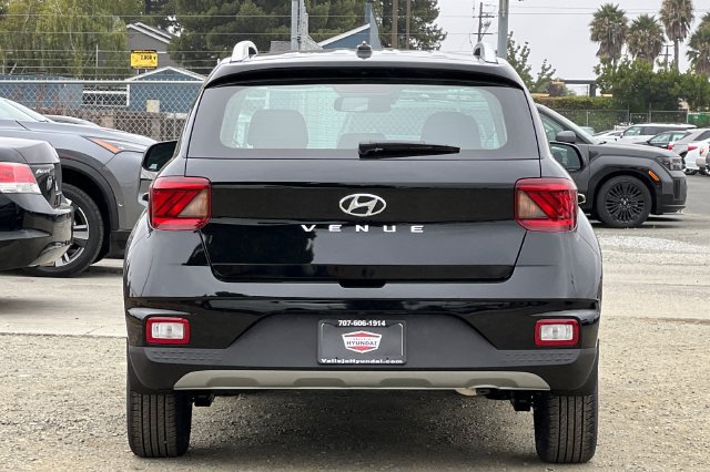 New 2026 Hyundai Venue SEL FWD image 7