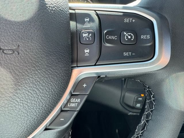 New 2026 RAM 2500 Big Horn AWD/4WD image 33