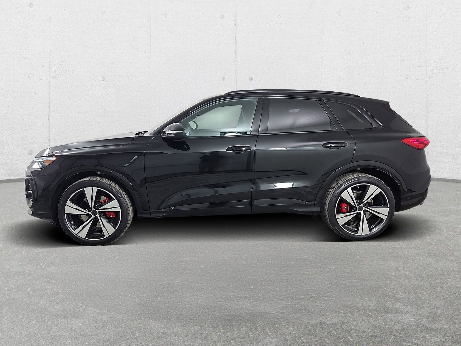 New 2026 Audi SQ5 Premium Plus image 4