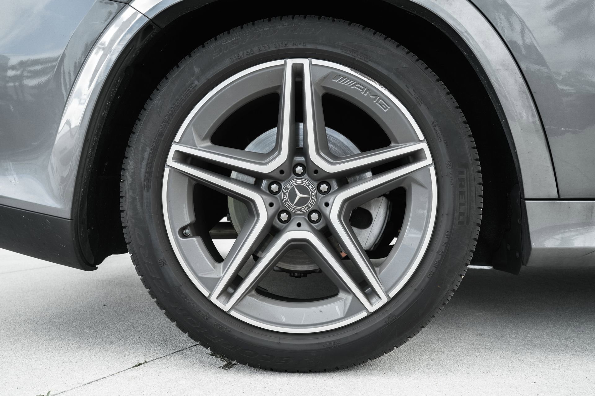 Used 2024 Mercedes-Benz GLS 450 4MATIC image 11