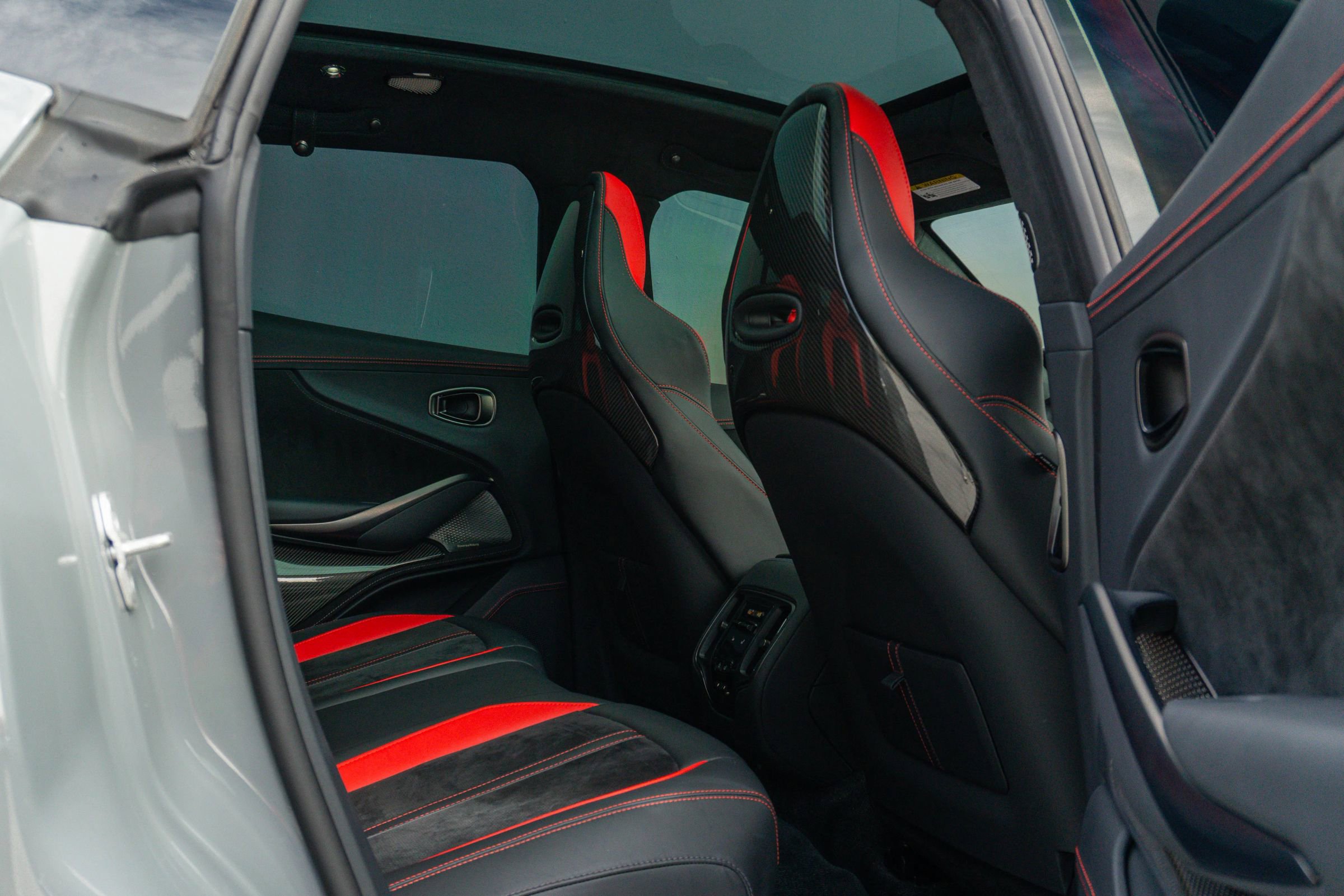 Used 2025 Aston Martin DBX 707 image 58