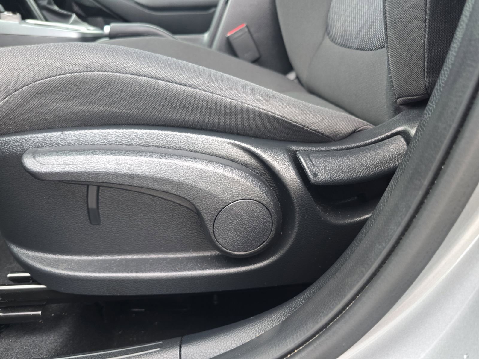 Used 2025 Kia Seltos LX AWD/4WD image 15