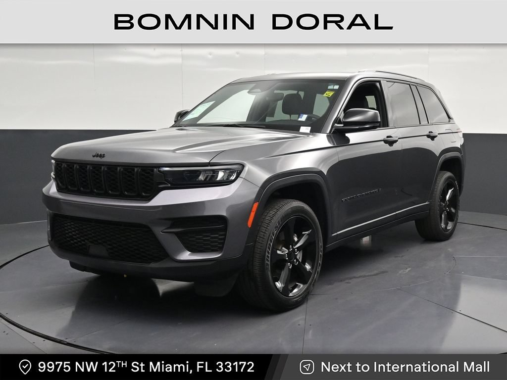 Used 2024 Jeep Grand Cherokee Altitude AWD/4WD image 1