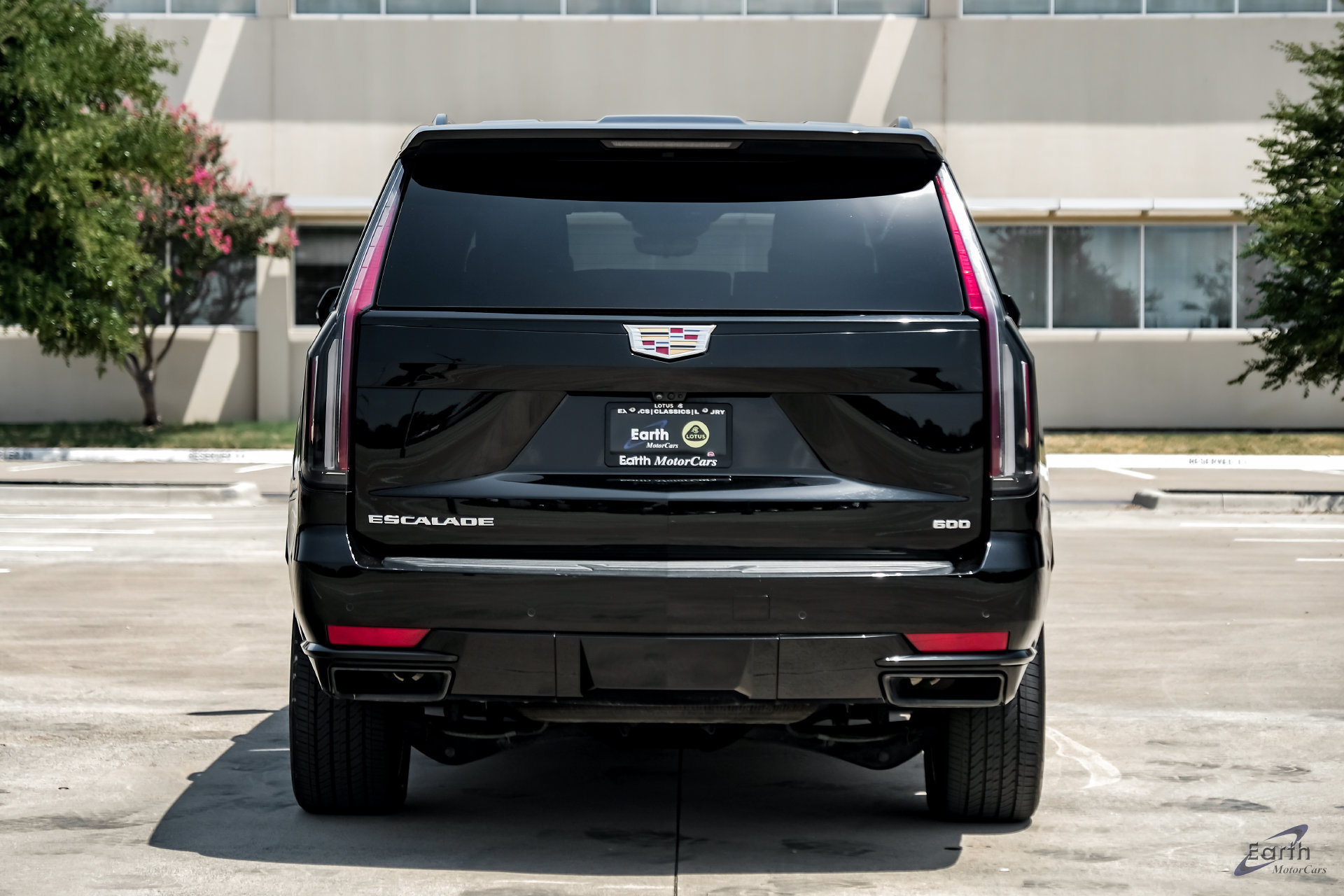 Used 2023 Cadillac Escalade Sport Platinum AWD/4WD image 12