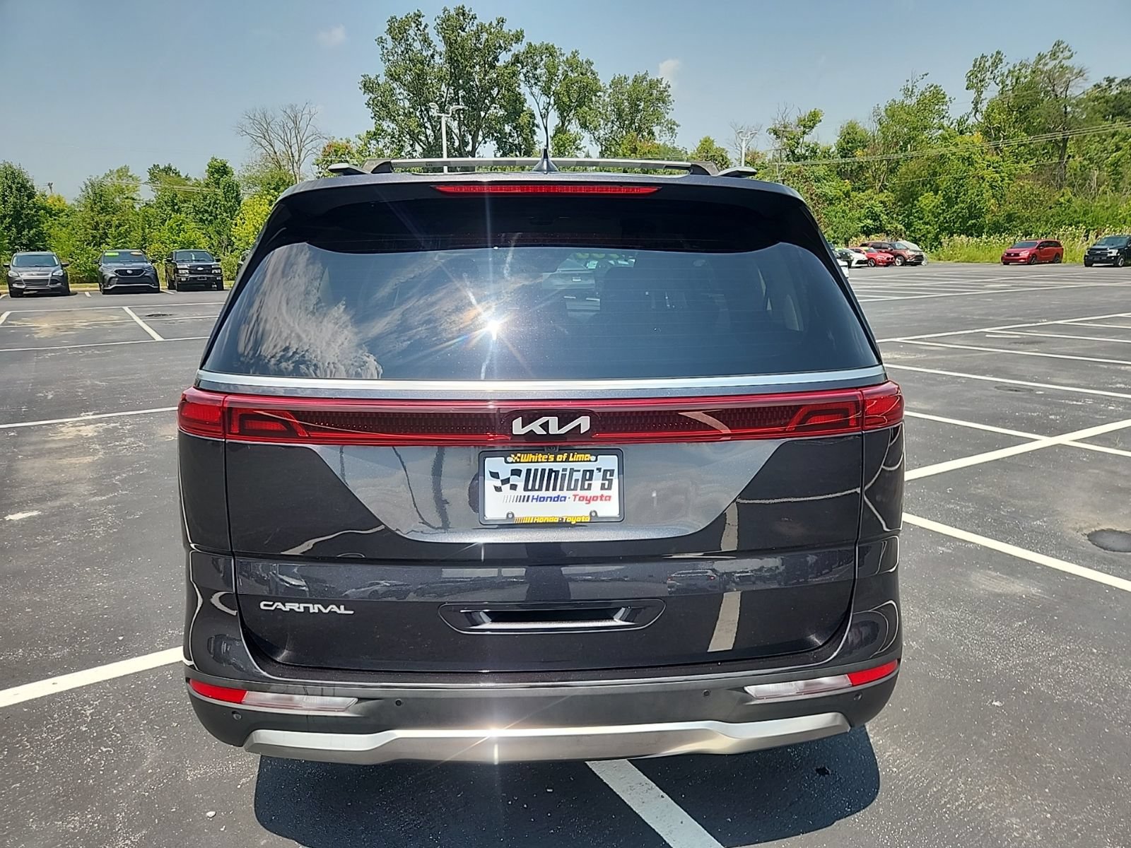 Used 2024 Kia Carnival SX FWD image 10